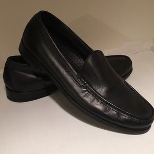 Cole Haan black leather loafers